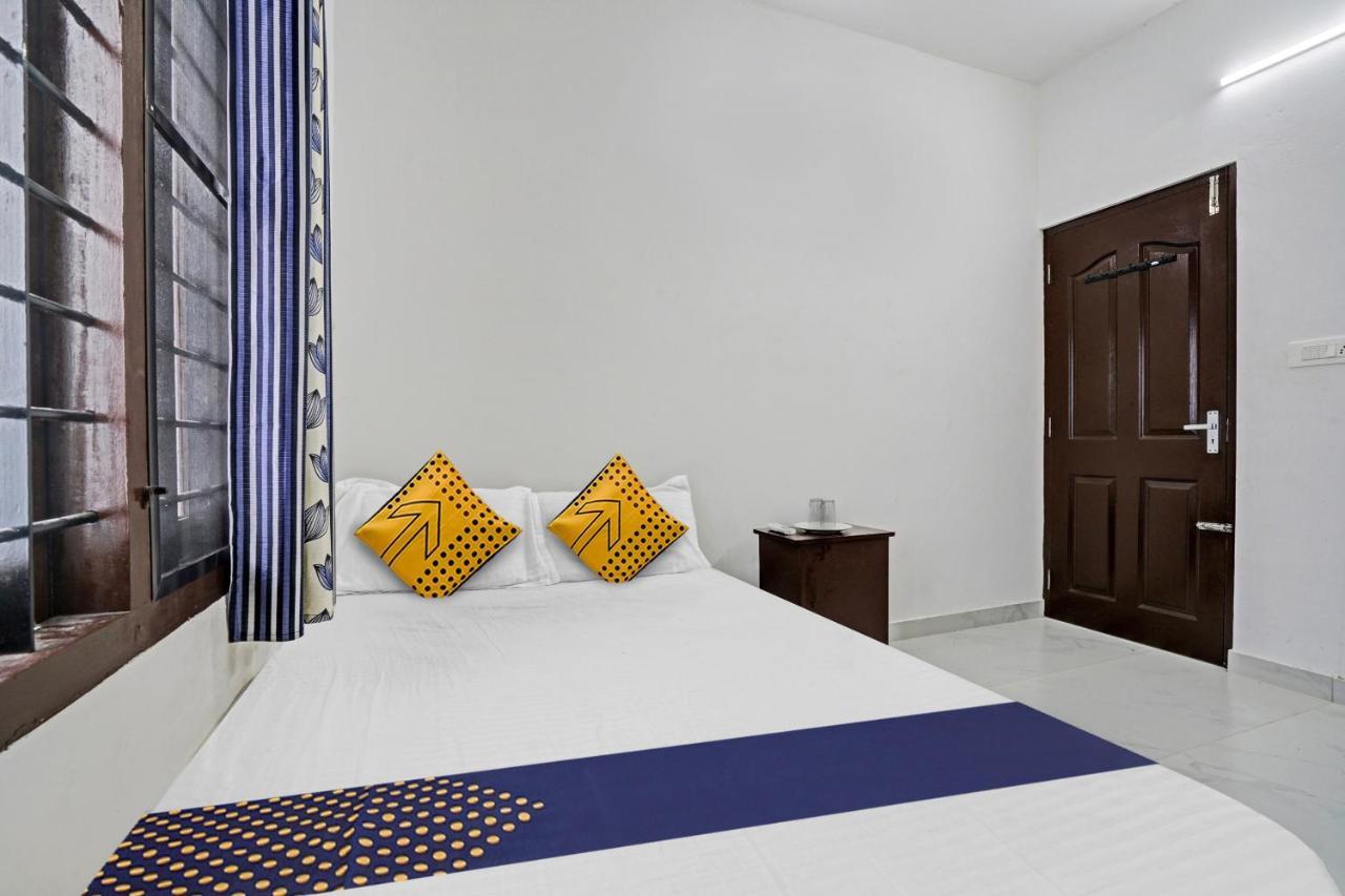 Spot On Blissful Villa Kochi Exterior photo